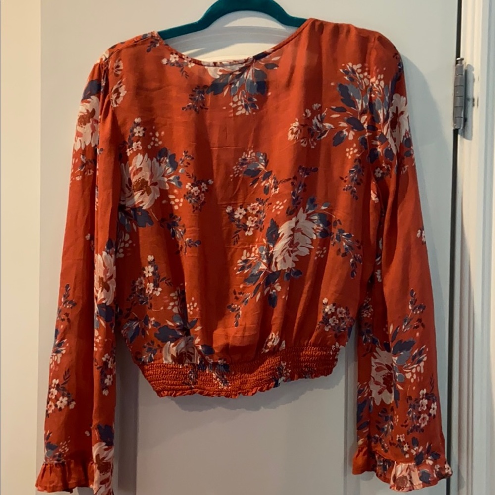 flowy patterned long sleeve - Picture 5 of 6